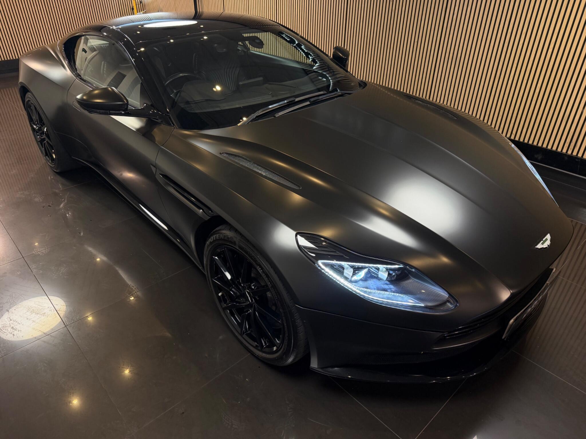 Aston Martin DB11